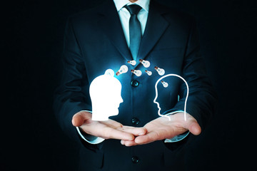 戌时出生的男孩命运 在戌时出生的男孩好吗