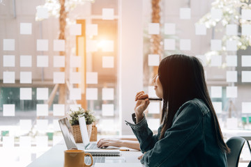 蜜蜂有哪些优秀品质(四字词语)