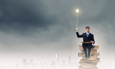 戌时出生的男孩命运 在戌时出生的男孩好吗