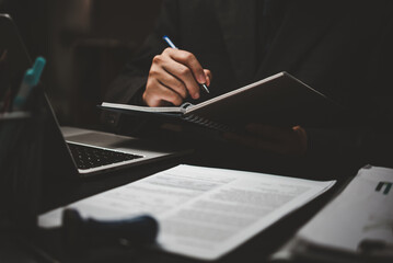 戌时出生的男孩命运 在戌时出生的男孩好吗