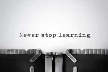 （哦）和（噢）有什么区别？