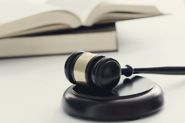 王牌电视怎么调出电视频道