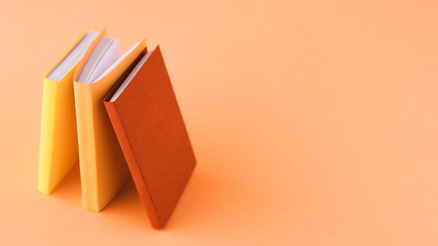 蜜蜂有哪些优秀品质(四字词语)